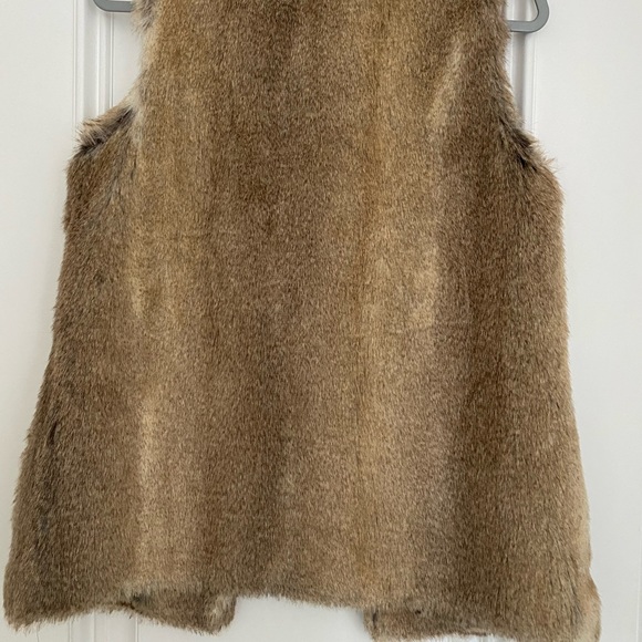 Fur Vest - Picture 2 of 4